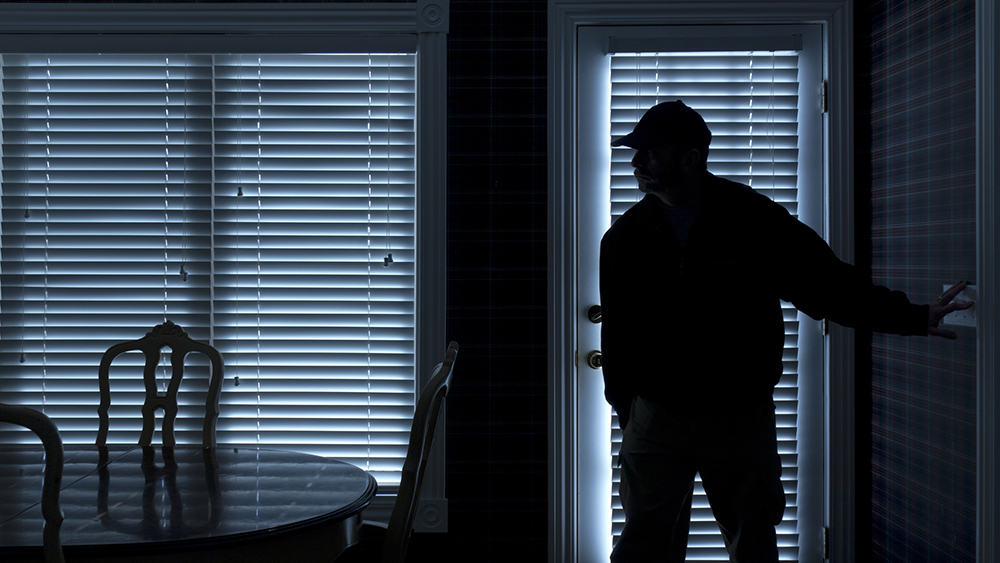 Make your own smart home security system to prevent burglars from breaking in